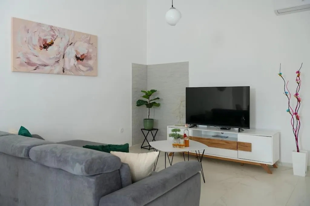 Casa Astra Villa Marcana